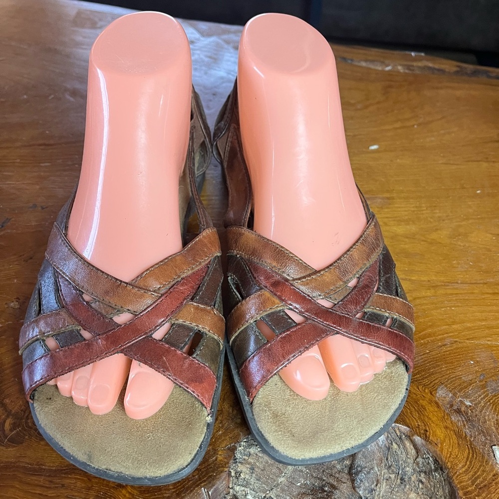 Earth Spirit Ellie Gelron Sandals Womens Size 8 Multicolor Leather Strappy